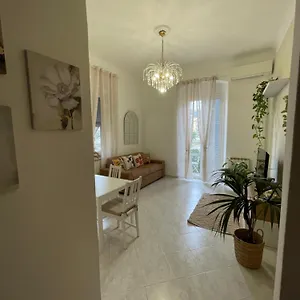 Apartment La Casa Di Paloma, La Spezia